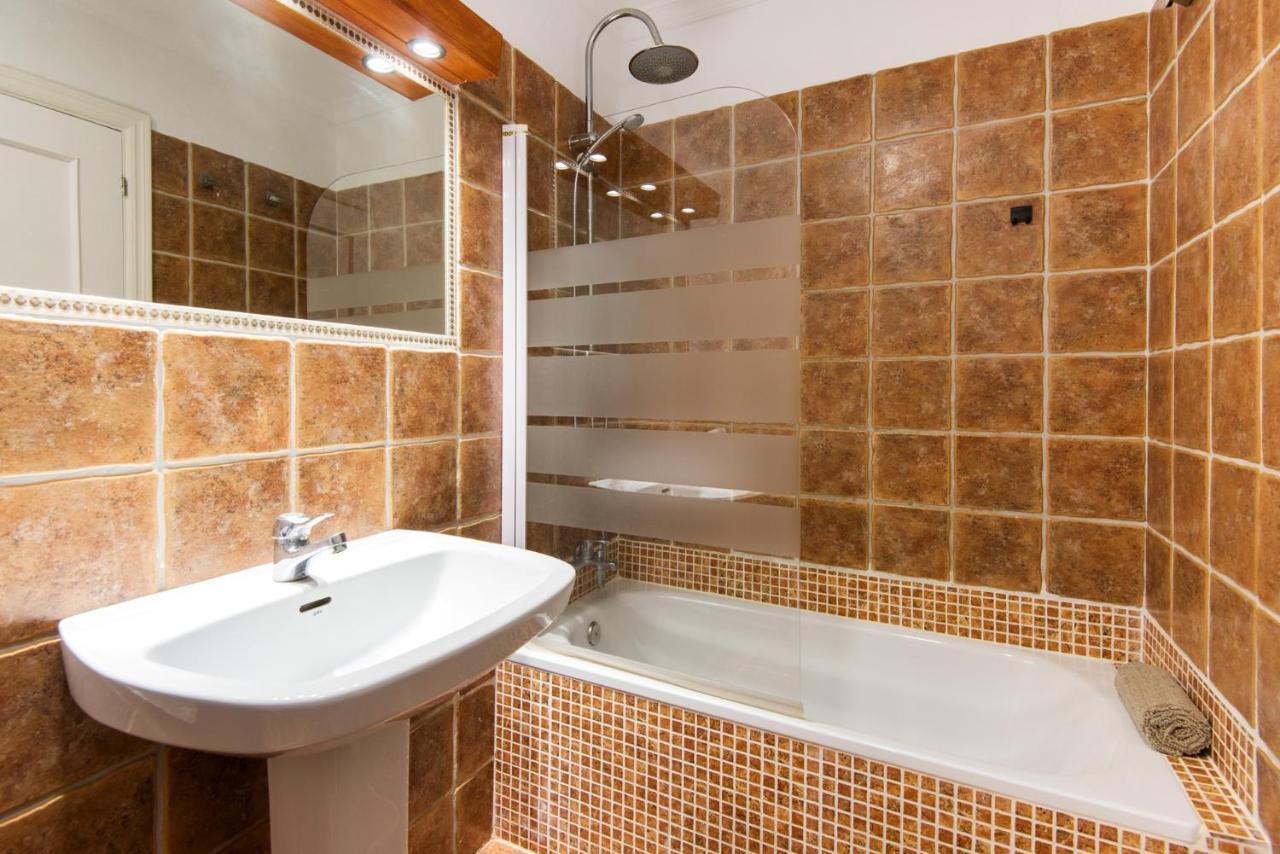 The 1St Corner Central Apartments Málaga Extérieur photo